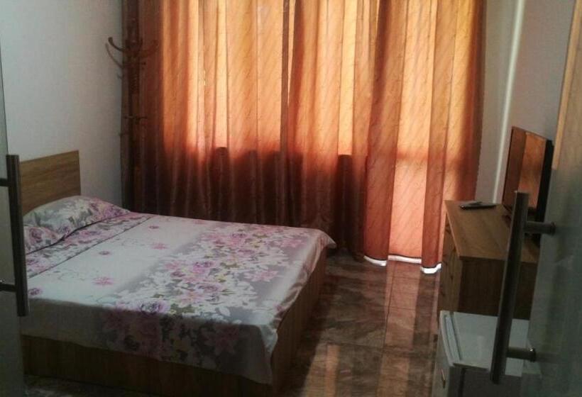 四人豪华间, къща за гости ели