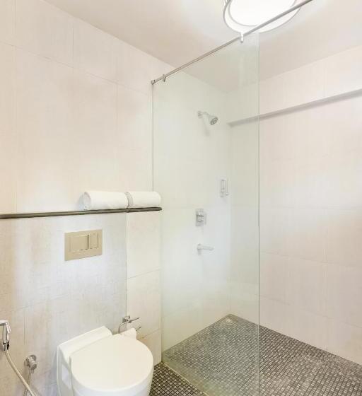 اتاق لوکس, Club Mahindra Arookutty, Alleppey