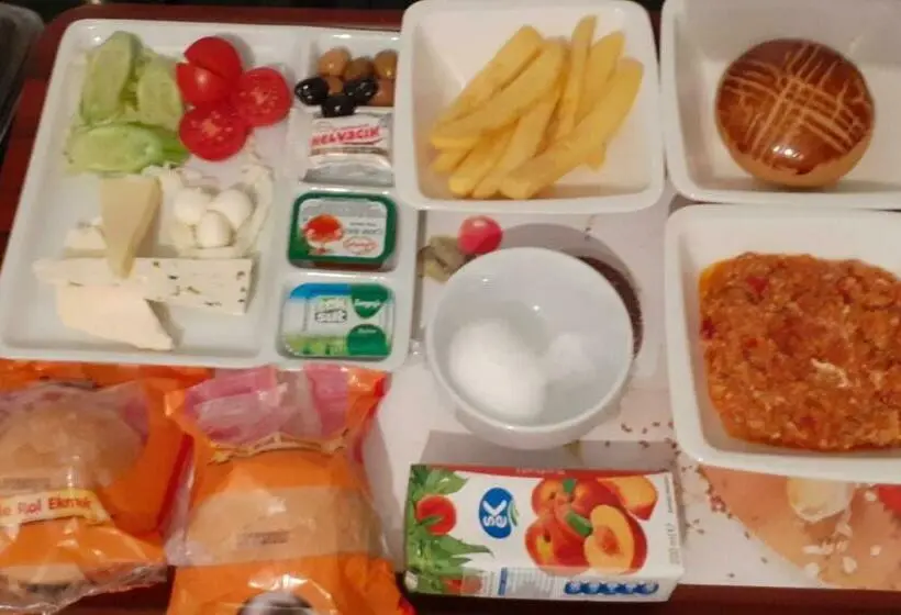 اتاق لوکس چهار تخته, Emin Residence