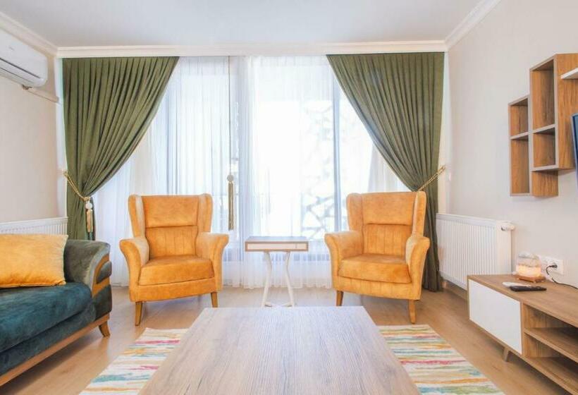 デラックスの４人部屋, Emin Residence