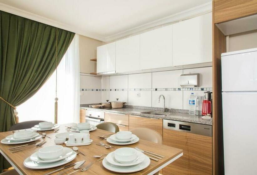 デラックスの４人部屋, Emin Residence