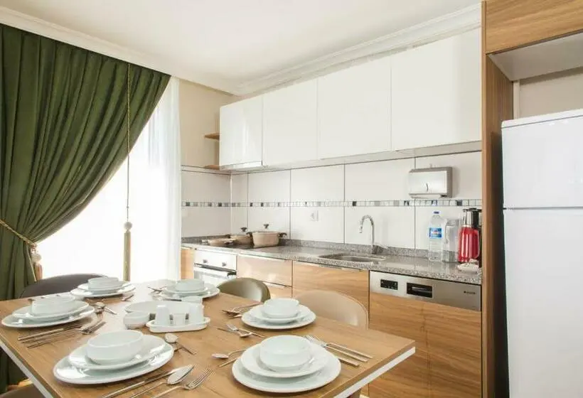 اتاق لوکس چهار تخته, Emin Residence