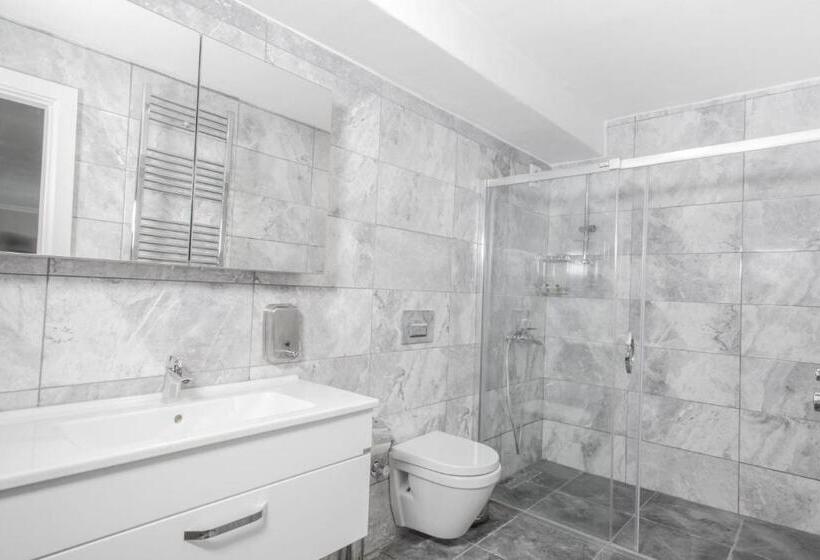 ジュニアスイート, Emin Residence