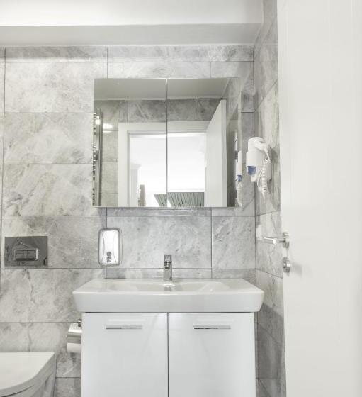 ファミリールーム, Emin Residence