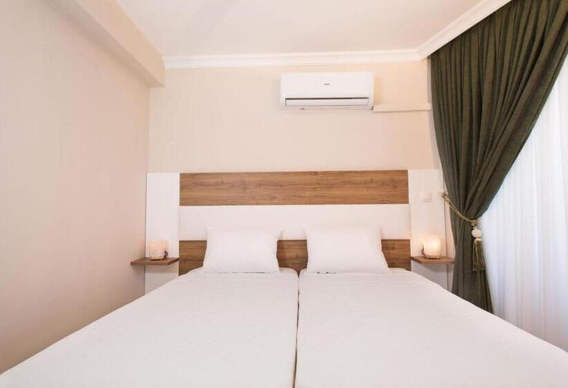 ファミリールーム, Emin Residence