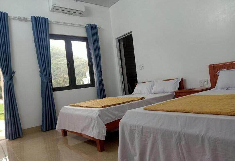 اتاق استاندارد چهارنفره با بالکن, Cat Ba Rustic Homestay