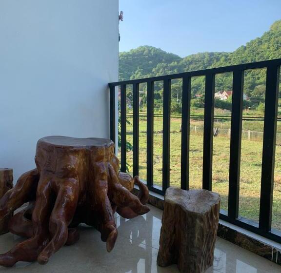 اتاق استاندارد با بالکن, Cat Ba Rustic Homestay