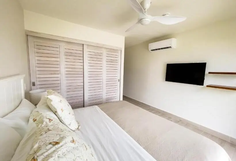 オーシャンビューの１ベッドルームビラ, Playa Caracol Residences
