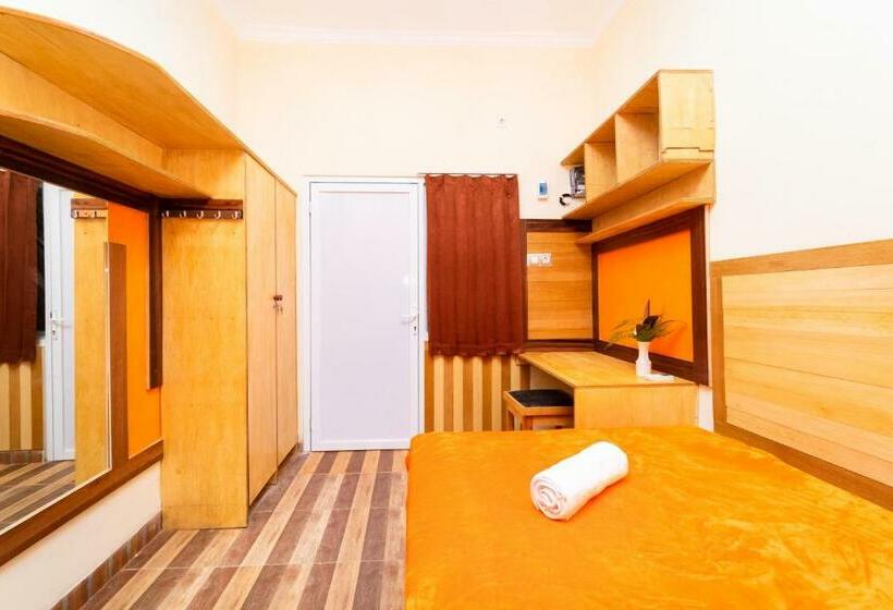 Номер Economy Индивидуальный, Koolkost Near University Of Indonesia