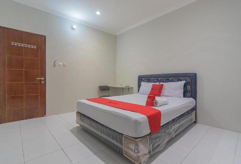 Номер Стандарт, Reddoorz Plus At Bukit Cinta Street Balikpapan