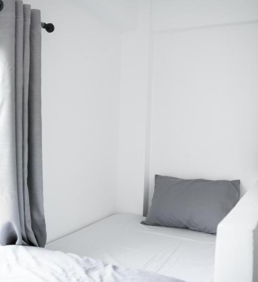 اتاق استاندارد, Studio 41 Salayasai4