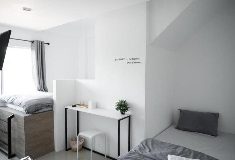 اتاق استاندارد, Studio 41 Salayasai4