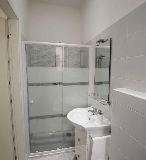 غرفة قياسية, Il Giardino Dell'eden