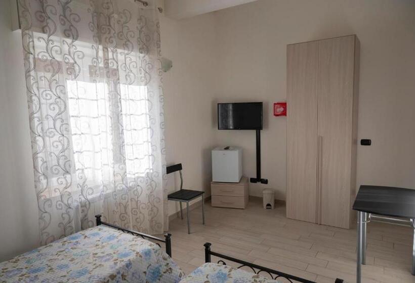 غرفة قياسية, Il Giardino Dell'eden