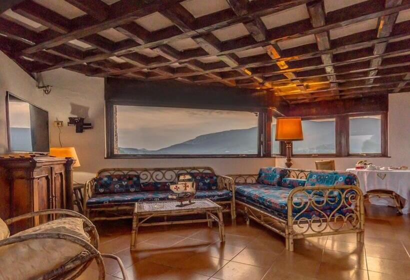 Люкс Deluxe Вид на Море, Villa Valdroni