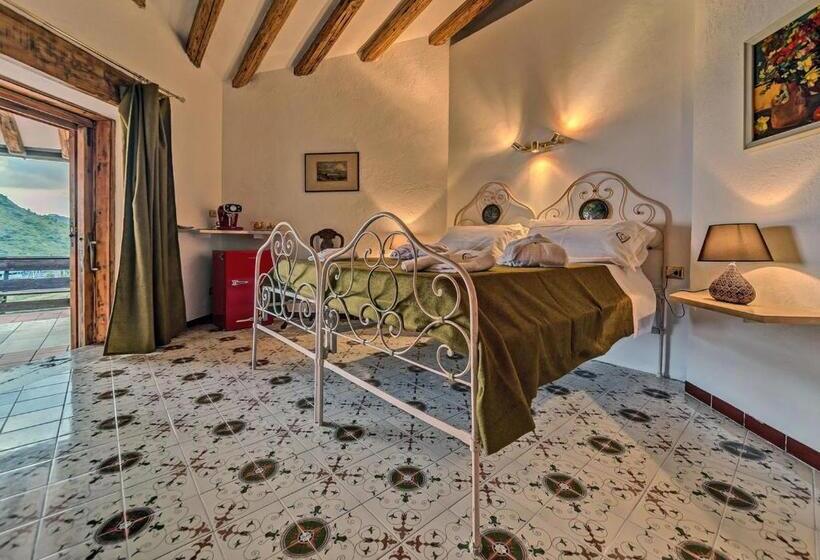 غرفة ديلوكس مطلّة علي البحر مزوَّدة بشُرفة, Villa Valdroni