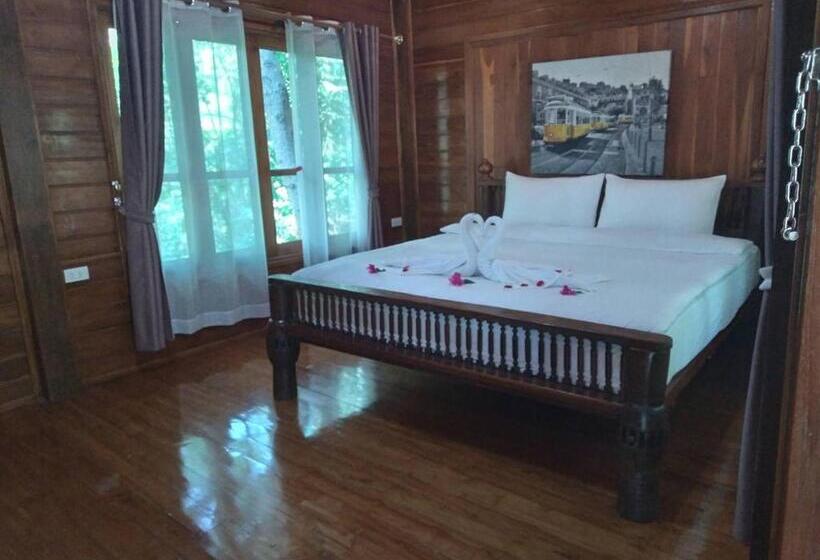 سوئیت با بالکن, Denchai City Resort เด่นชัยซิตี้ รีสอร์ท
