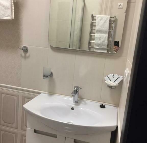 スタンダードルーム, Dvir Litynskyi