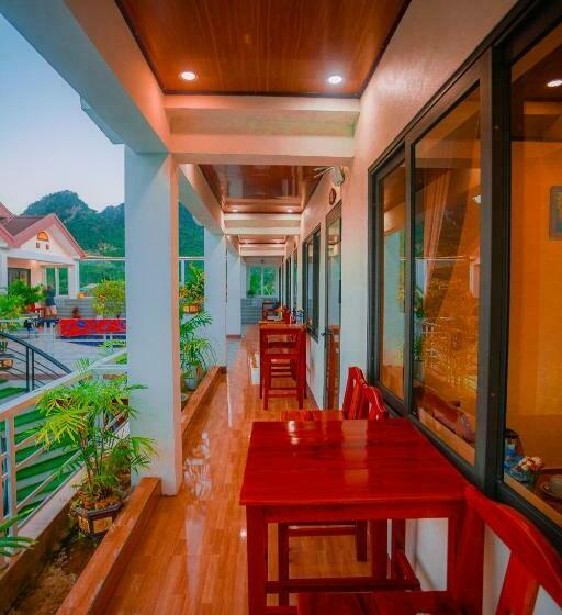 اتاق استاندارد سه نفره, Lucky Homes