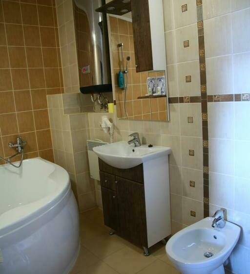 套房, Medzhybozhskiy Zamok