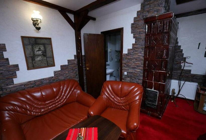 标准间带露台, Medzhybozhskiy Zamok