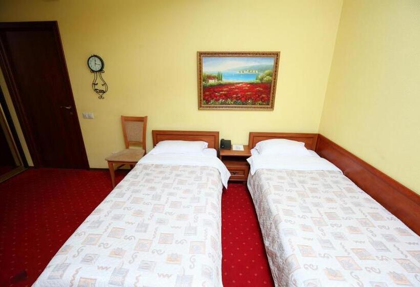 标准间, Medzhybozhskiy Zamok