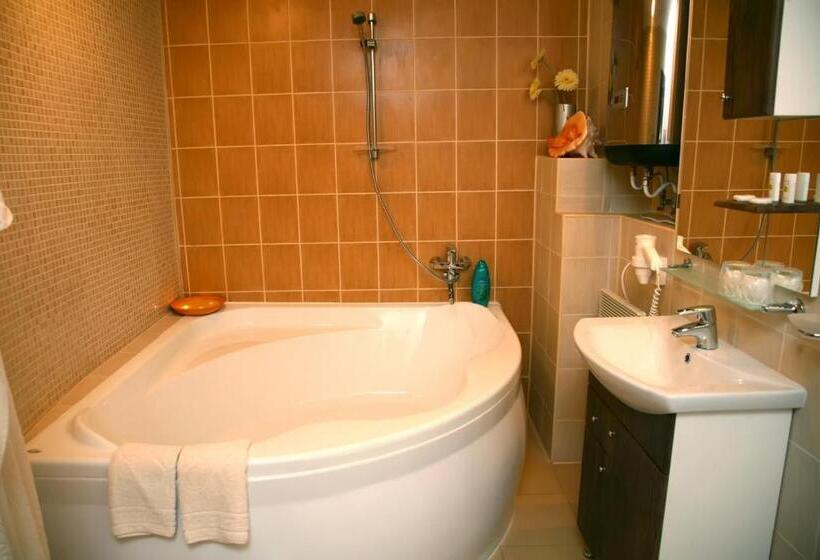 套房, Medzhybozhskiy Zamok