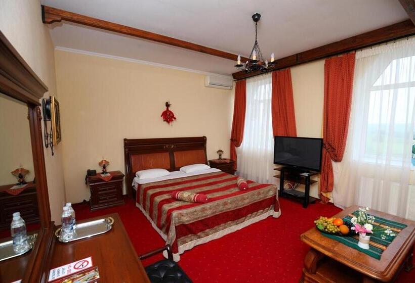 套房, Medzhybozhskiy Zamok