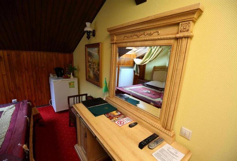 标准间, Medzhybozhskiy Zamok