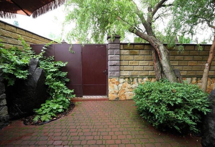 套房, Medzhybozhskiy Zamok