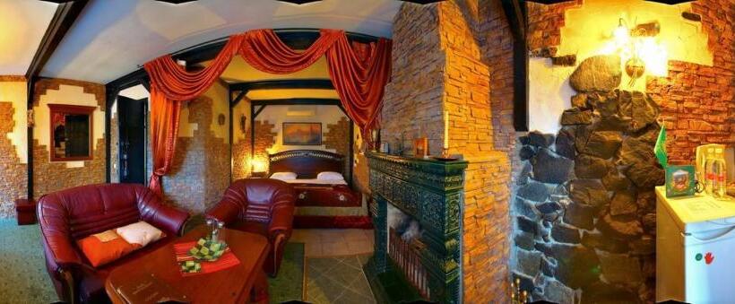 套房, Medzhybozhskiy Zamok