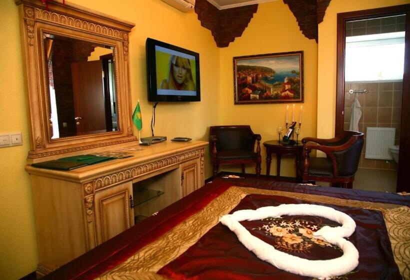 带阳台套房, Medzhybozhskiy Zamok