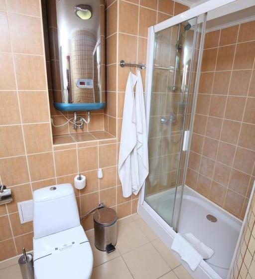 豪华房间, Medzhybozhskiy Zamok