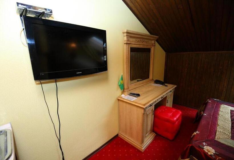 豪华房间, Medzhybozhskiy Zamok