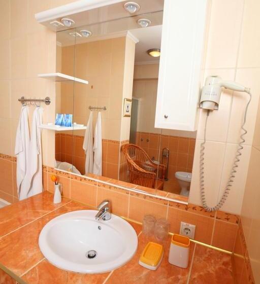 套房, Medzhybozhskiy Zamok