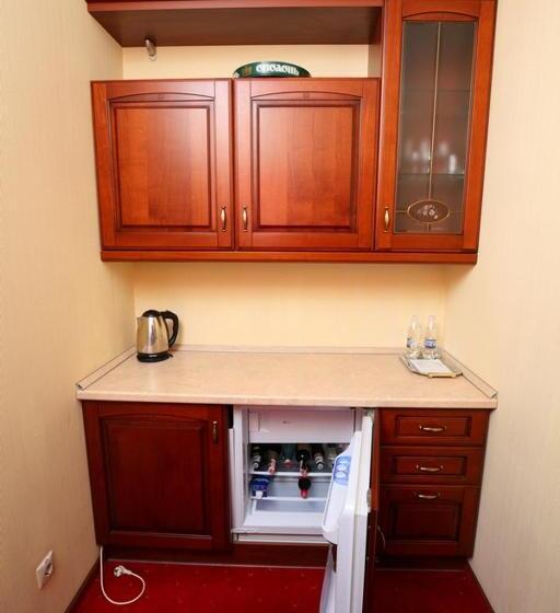 套房, Medzhybozhskiy Zamok