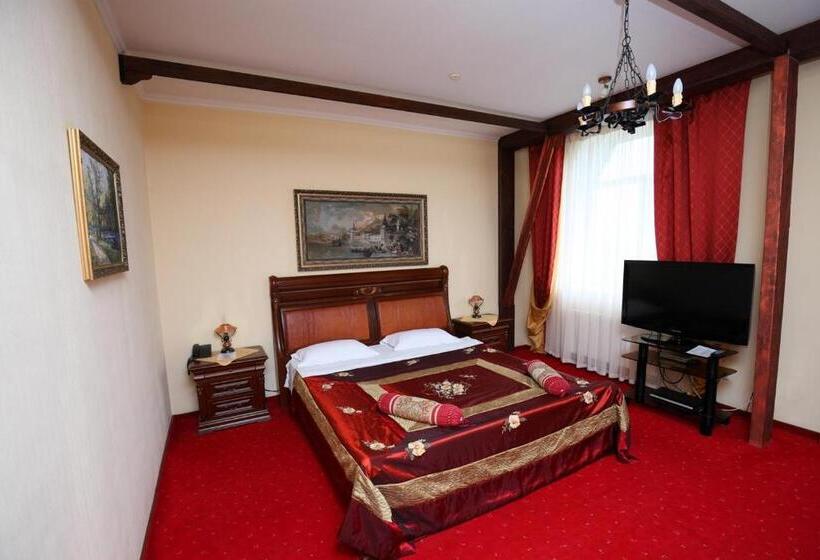 套房, Medzhybozhskiy Zamok