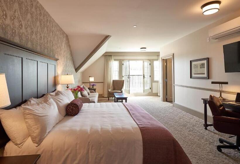 غرفة قياسية سرير كينج, The Groton Inn