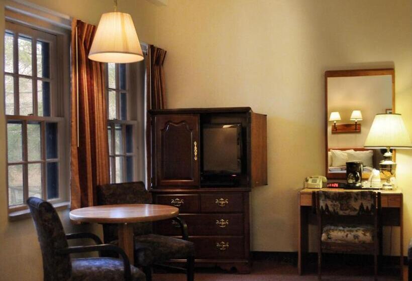 スタンダードルーム, Turkey Run Inn & Cabins