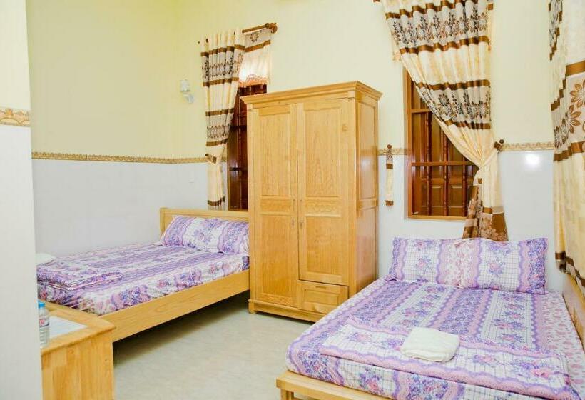 اتاق استاندارد چهار تخته, Nhà Nghỉ Quê Ló
