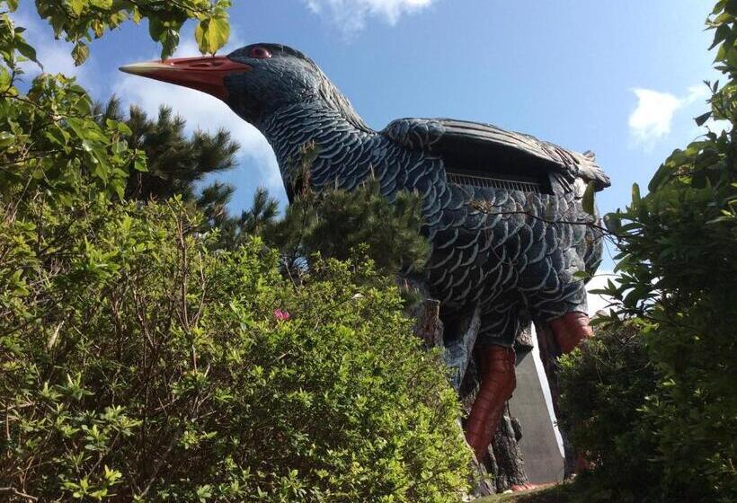 Aile Odası, 東のオズ