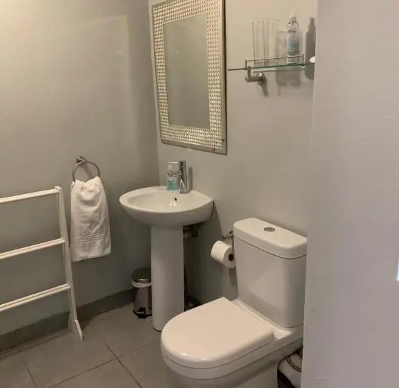 デラックススタジオ, Glenelg Road Guesthouse