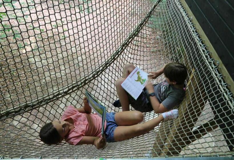 Семейный Номер, Les Cabanes Du Mont