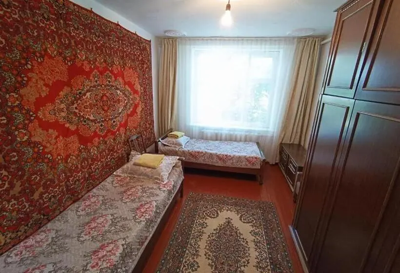 اتاق اکونومی, Meerim Guest House