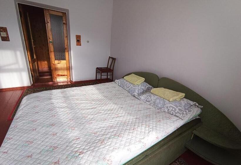 اتاق اکونومی, Meerim Guest House