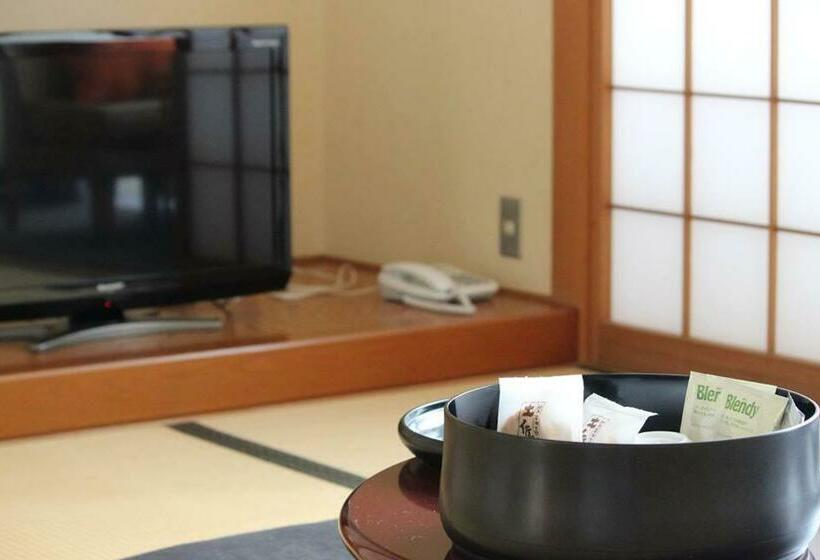 חדר סטנדרט נוף לגינה, Qraud Tosawashi Kougeimura