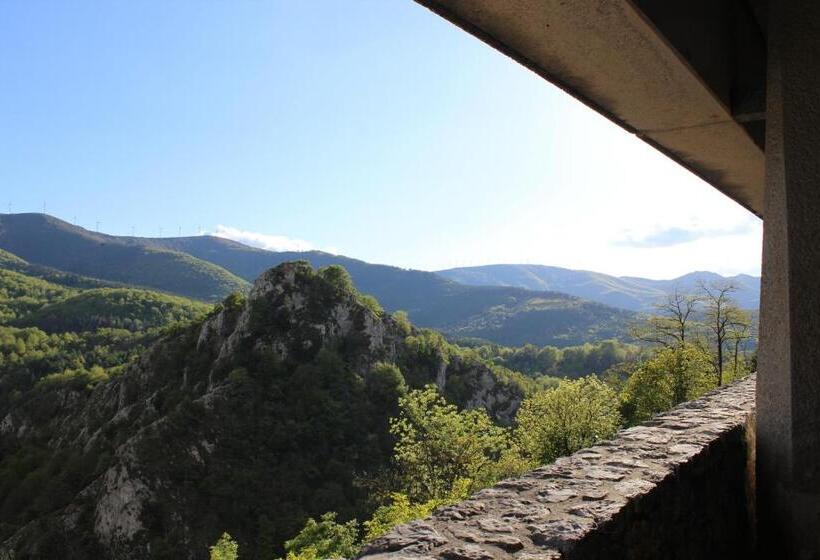 سرير فى غرفة مشتركه, Arantzazu Aterpetxea