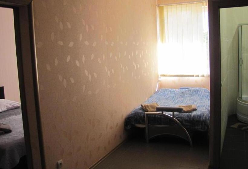 غرفة عائلية, Mini Hotel Leon