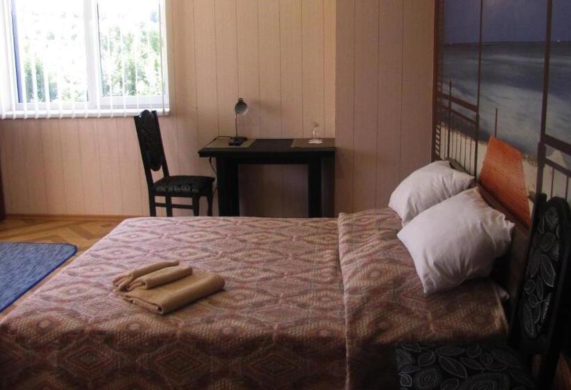 غرفة عائلية, Mini Hotel Leon