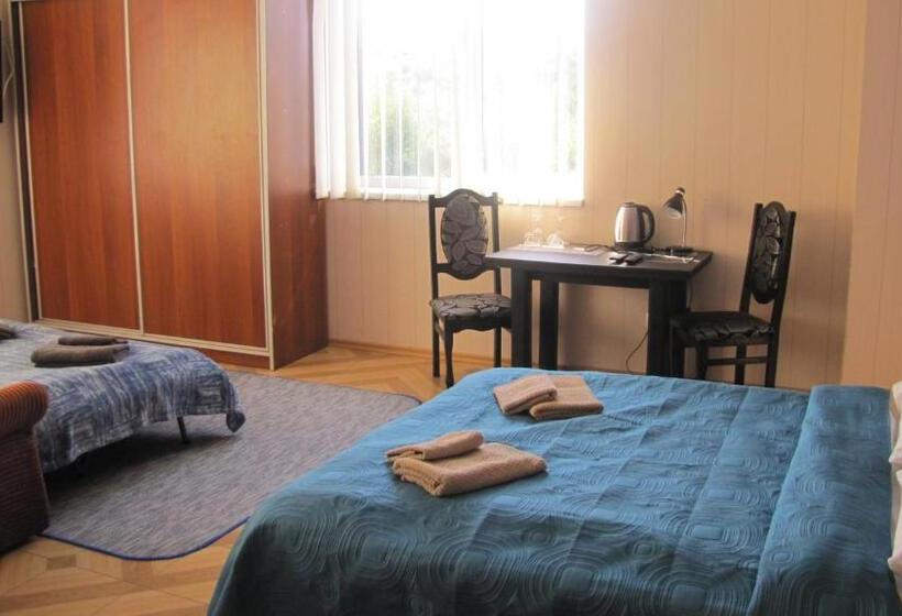 غرفة عائلية, Mini Hotel Leon